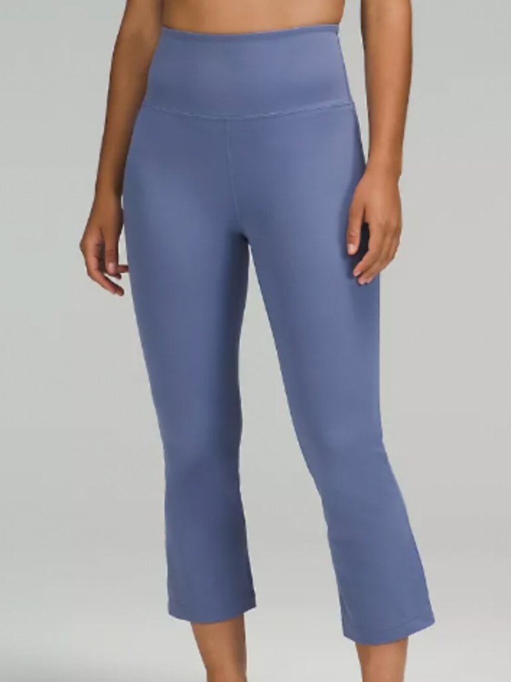 lululemon Groove Super-High-Rise Crop 23" in Waterdrop - Size 4
